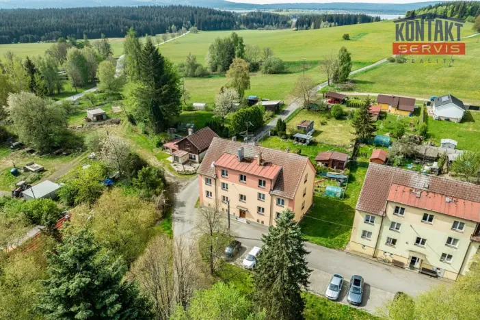 Prodej bytu 3+1, Černá v Pošumaví - Bližná, 76 m2