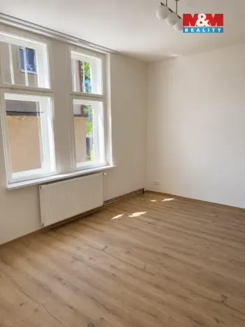 Pronájem bytu 1+1, Benešov nad Ploučnicí, Děčínská, 51 m2