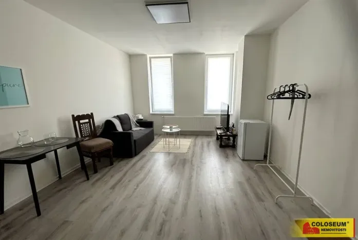 Pronájem atypického bytu, Brno - Židenice, 52 m2
