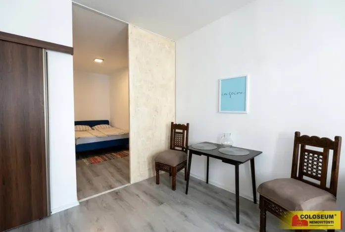 Pronájem atypického bytu, Brno - Židenice, 52 m2