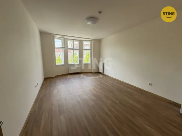 Pronájem bytu 1+kk, Prostějov, Žižkovo nám., 43 m2