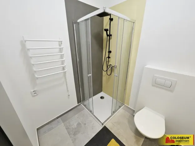 Pronájem atypického bytu, Brno - Židenice, 52 m2