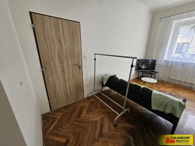 Pronájem atypického bytu, Brno - Židenice, 52 m2