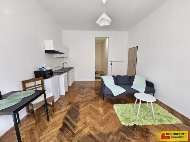 Pronájem atypického bytu, Brno - Židenice, 52 m2