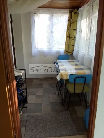 Prodej chaty, Jesenice, U Velkého rybníka, 47 m2