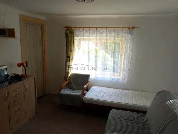Prodej chaty, Jesenice, U Velkého rybníka, 47 m2