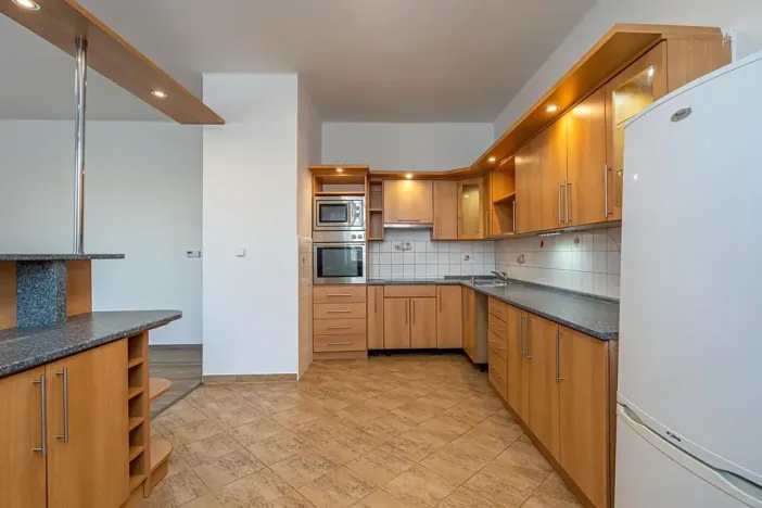Pronájem bytu 2+kk, Olomouc, Náves Svobody, 76 m2