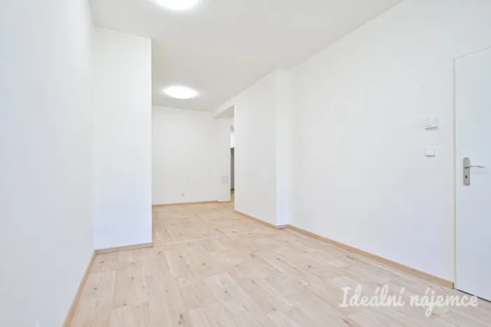Pronájem bytu 2+kk, Brno - Královo Pole, Poděbradova, 45 m2