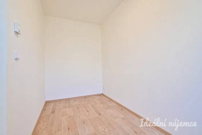 Pronájem bytu 2+kk, Brno - Královo Pole, Poděbradova, 45 m2