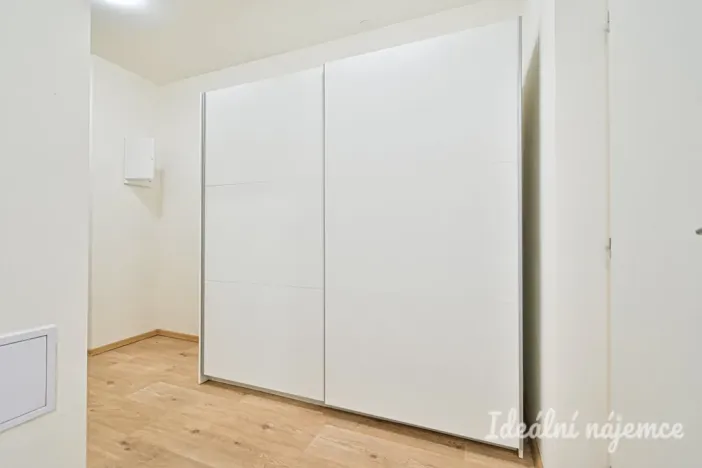 Pronájem bytu 2+kk, Brno - Královo Pole, Poděbradova, 45 m2