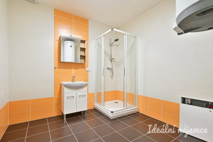 Pronájem bytu 2+kk, Brno - Královo Pole, Poděbradova, 45 m2