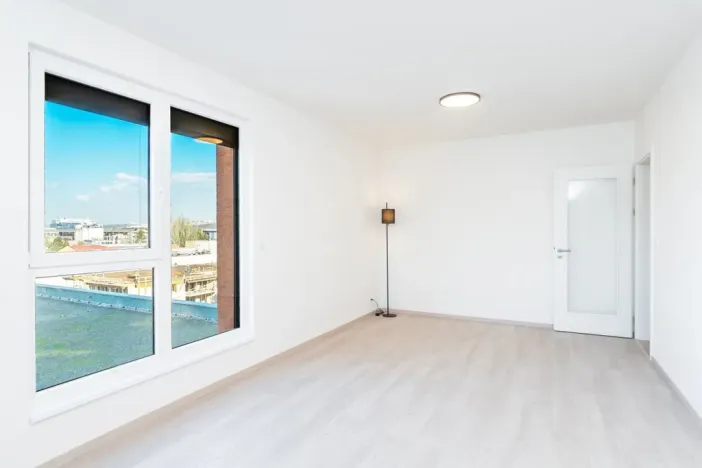 Pronájem bytu 1+kk, Praha - Vysočany, Poděbradská, 39 m2