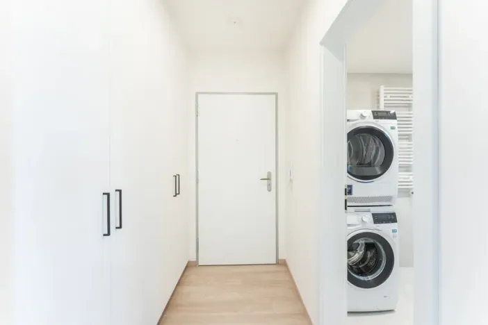 Pronájem bytu 1+kk, Praha - Vysočany, Poděbradská, 39 m2