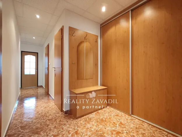 Pronájem bytu 3+1, Praha - Horní Měcholupy, Livornská, 73 m2