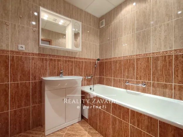 Pronájem bytu 3+1, Praha - Horní Měcholupy, Livornská, 73 m2