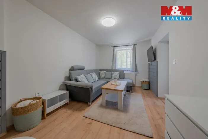 Prodej rodinného domu, Velké Karlovice, 180 m2
