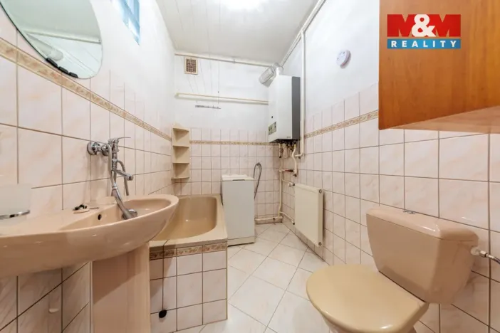Prodej bytu 3+1, Karlovy Vary, Závodu míru, 59 m2