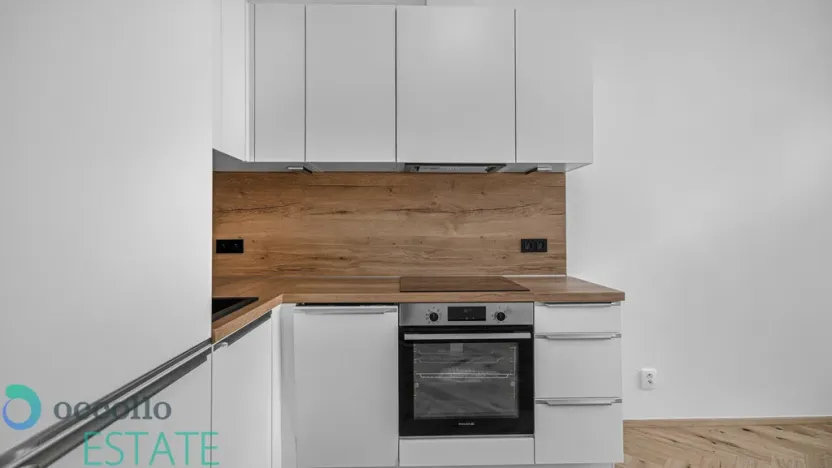 Pronájem bytu 1+kk, Praha, Seifertova, 26 m2