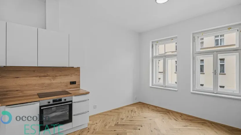 Pronájem bytu 1+kk, Praha, Seifertova, 26 m2