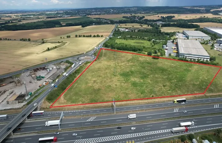 Pronájem komerčního pozemku, Praha, 800 m2