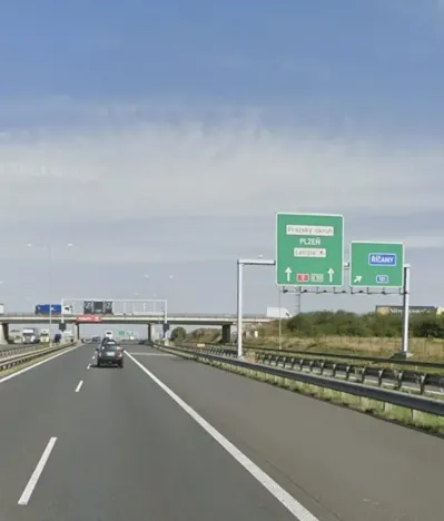 Pronájem komerčního pozemku, Praha, 1000 m2
