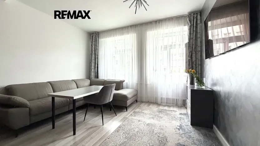 Pronájem bytu 2+kk, Praha - Kyje, Pelušková, 38 m2