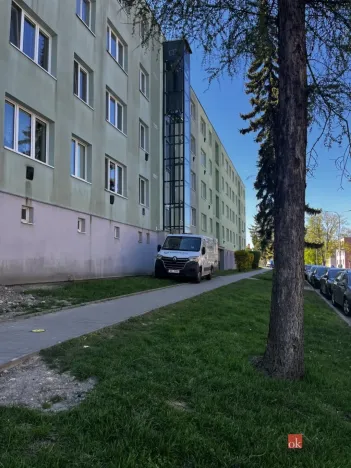 Pronájem bytu 2+1, Louny, Tomanova, 56 m2