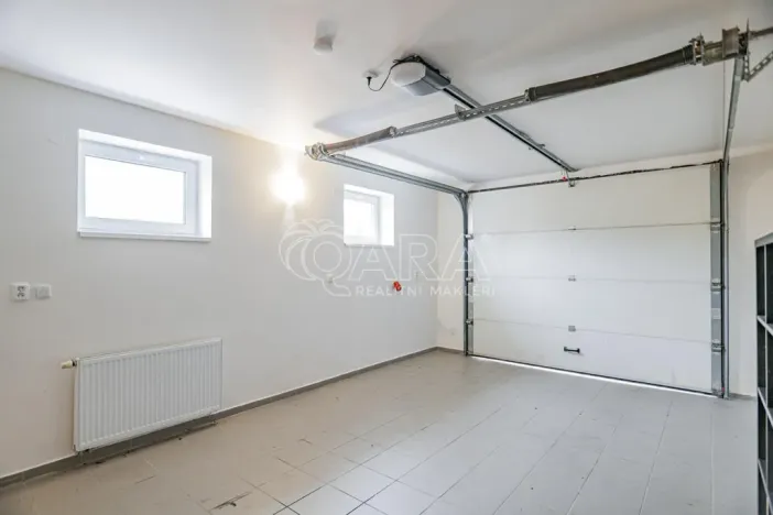 Prodej rodinného domu, Králův Dvůr, Nad Máchovnou, 228 m2