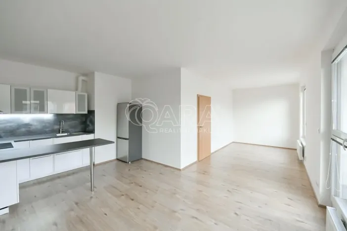 Pronájem bytu 1+kk, Praha - Čakovice, Tryskovická, 40 m2