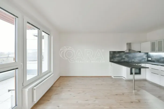 Pronájem bytu 1+kk, Praha - Čakovice, Tryskovická, 40 m2
