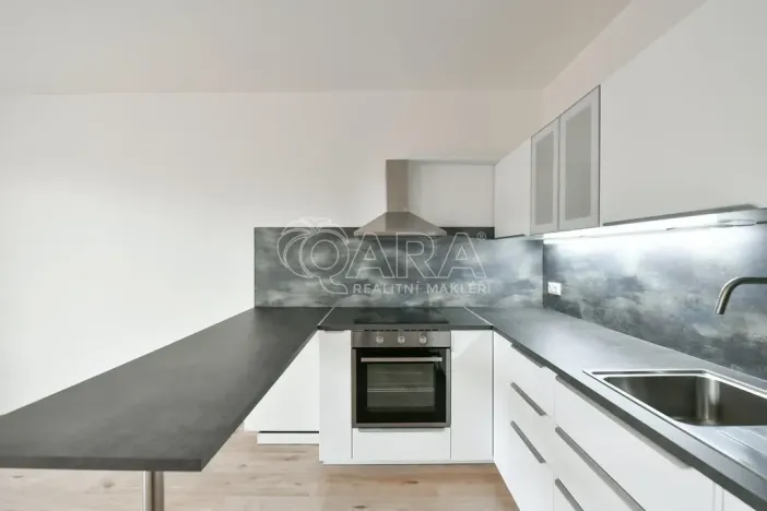 Pronájem bytu 1+kk, Praha - Čakovice, Tryskovická, 40 m2
