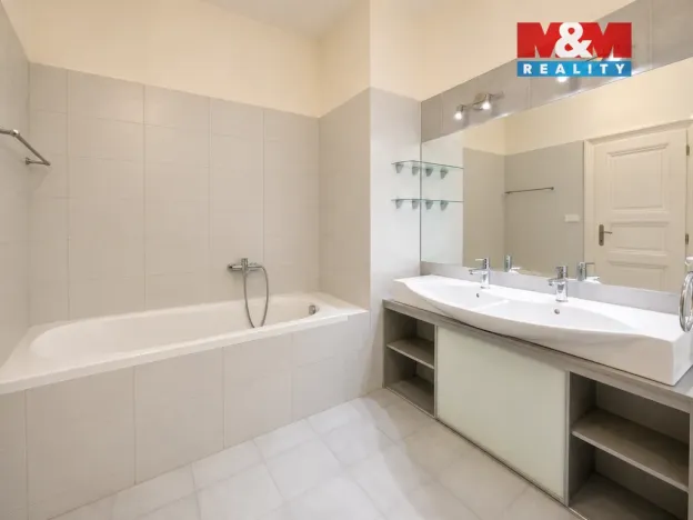 Prodej bytu 4+kk, Praha - Nové Město, Pod Slovany, 85 m2