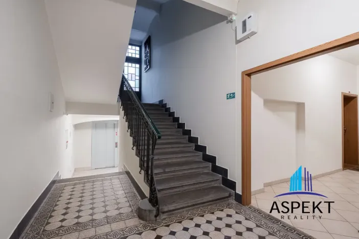 Pronájem bytu 1+kk, Praha - Žižkov, Ondříčkova, 32 m2