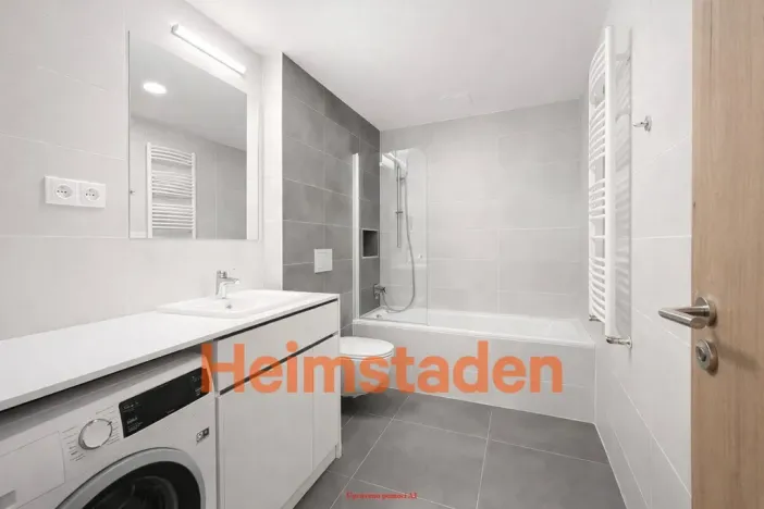 Pronájem bytu 2+kk, Praha - Holešovice, U Pergamenky, 54 m2