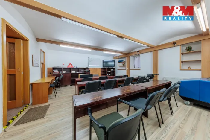 Prodej obchodního prostoru, Karlovy Vary, Moskevská, 57 m2
