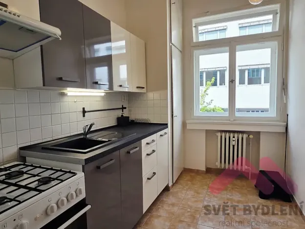 Pronájem bytu 1+1, Praha - Vinohrady, Kouřimská, 36 m2