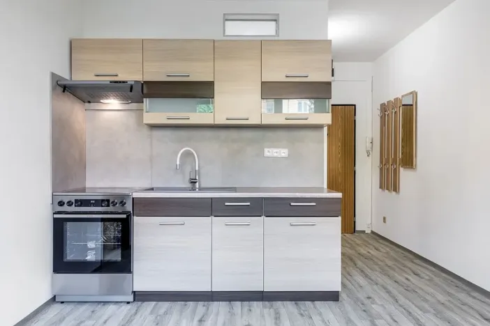 Pronájem bytu 2+kk, České Budějovice, Puklicova, 39 m2