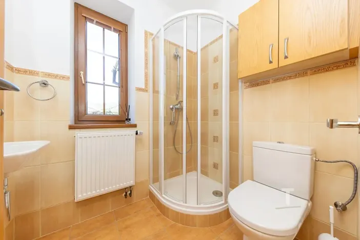 Prodej rodinného domu, Lipová-lázně, 232 m2