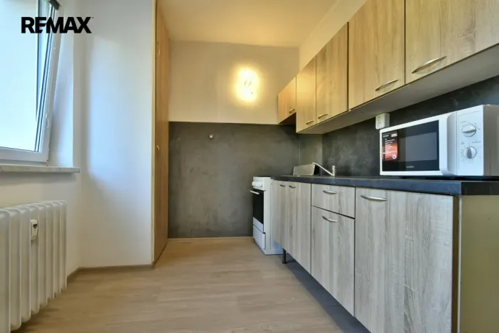 Pronájem bytu 3+1, Hradec Králové - Slezské Předměstí, třída SNP, 67 m2