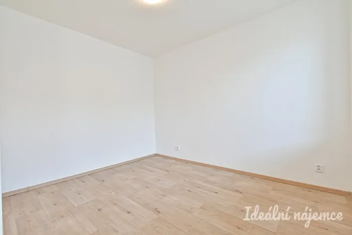 Pronájem bytu 1+kk, Brno - Královo Pole, Poděbradova, 45 m2