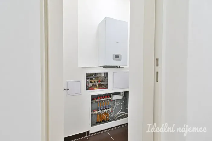 Pronájem bytu 1+kk, Brno - Královo Pole, Poděbradova, 45 m2