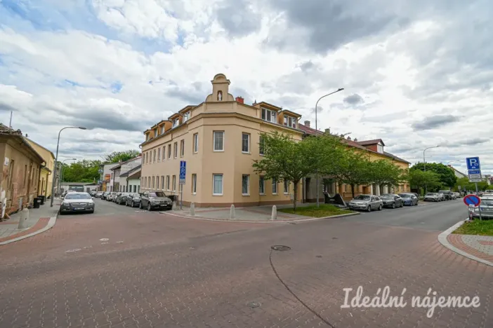Pronájem bytu 1+kk, Brno - Královo Pole, Poděbradova, 45 m2