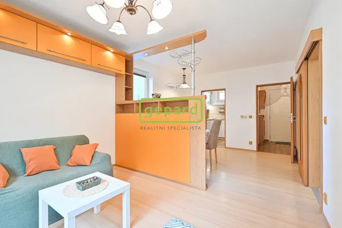 Prodej bytu 2+1, Brno - Žebětín, Keřová, 51 m2