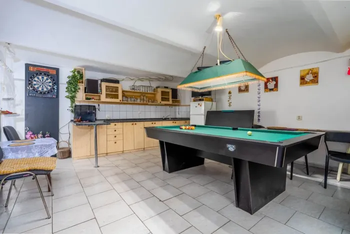 Prodej obchodního prostoru, Úsobí, 365 m2