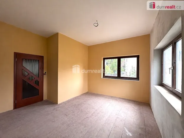 Prodej rodinného domu, Kraslice, V zátiší, 300 m2
