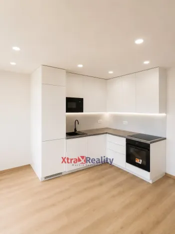Prodej bytu 2+kk, Dubí, Koněvova, 40 m2
