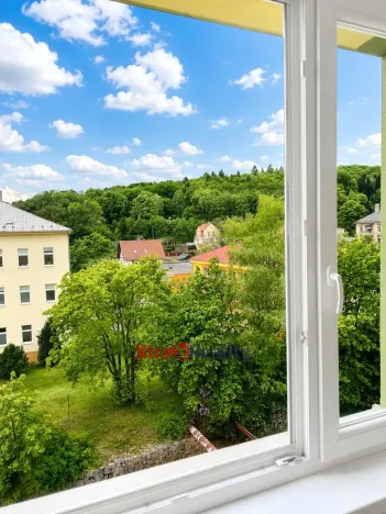 Prodej bytu 2+kk, Dubí, Koněvova, 40 m2