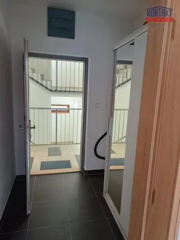 Pronájem bytu 1+kk, Hluboká nad Vltavou, 39 m2