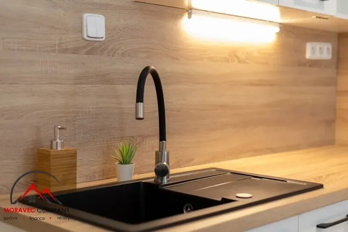 Pronájem bytu 1+kk, Ostrava, Sokolská třída, 21 m2
