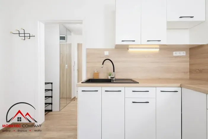 Pronájem bytu 1+kk, Ostrava, Sokolská třída, 21 m2